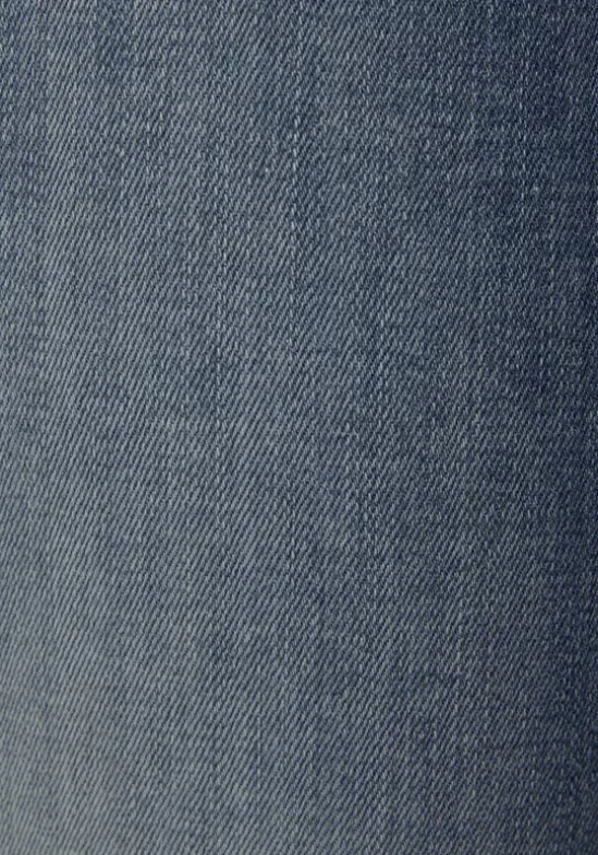 Destroyed-Jeans