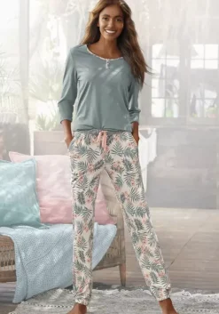 Pyjama