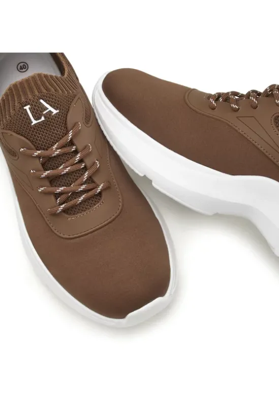 Sneaker