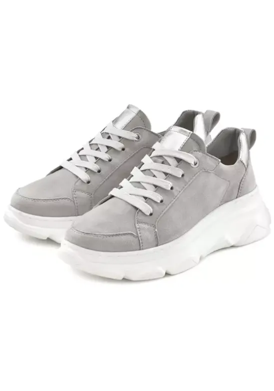 Sneaker
