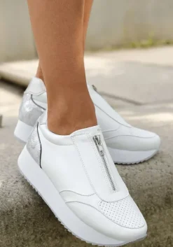 Sneaker