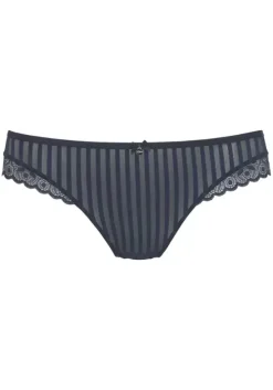 String"Amelie"