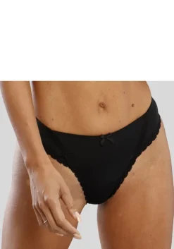 String"Camille"